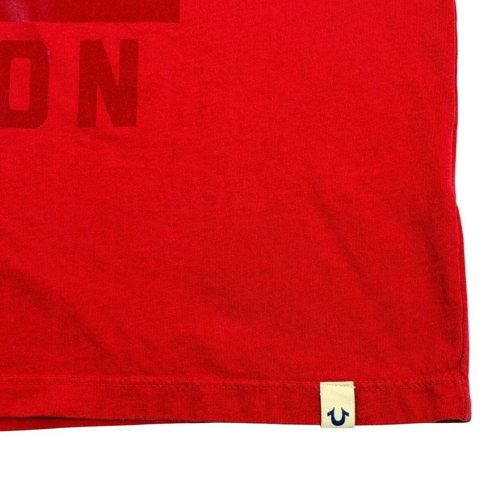 True Religion Graphic T-Shirt Mens XL Red 100% Cotton Made in USA Tonal Logo